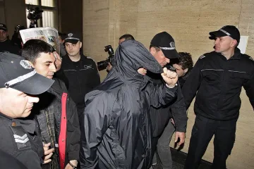 Искат присъдите на Наглите да се лежат отделно