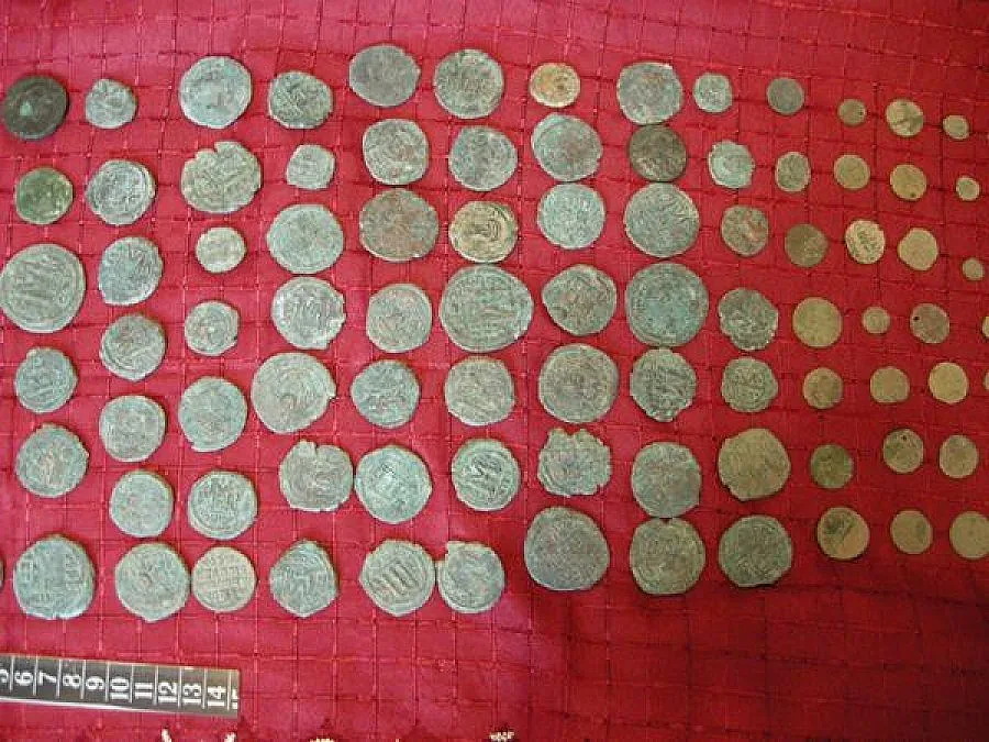 Иззеха антични монети  при спецакция