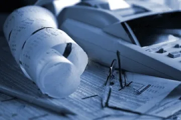 НАП връзва 300 000 касови апарата до полунощ