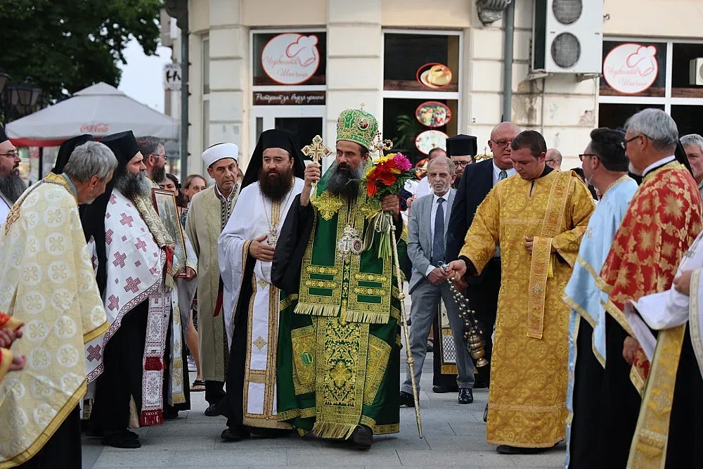Видин посрещна за първи път патриарх Даниил. Знамението (ВИДЕО)
