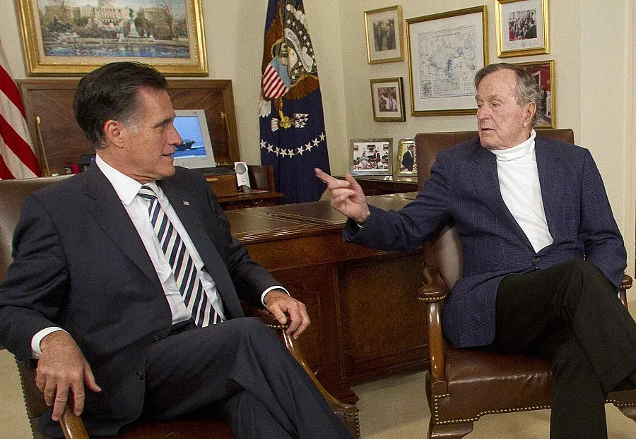 Джордш Буш-старши агитира за Мит Ромни 