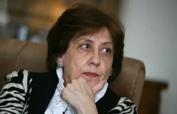 Инджова не си казва заплатата, била твърде малка