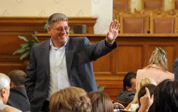Парламентът гласува дали Цеков да оглави Касата