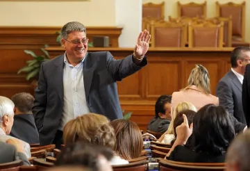 Пламен Цеков иска референтни цени на лекарствата