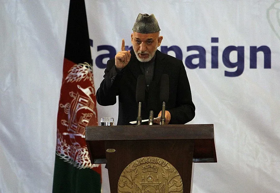 Хванаха 11 колана с експлозиви до дома на Карзай