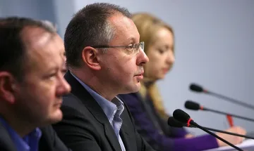 Кабинетът "Станишев" раздал 7,5 млн. бонуси