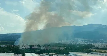 Пламна и София! Гори цял квартал