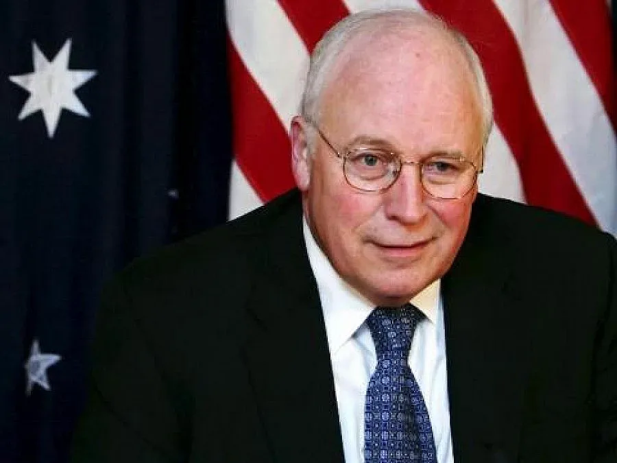 Присадиха сърце на Дик Чейни