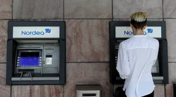 Швеция изоставя банкнотите