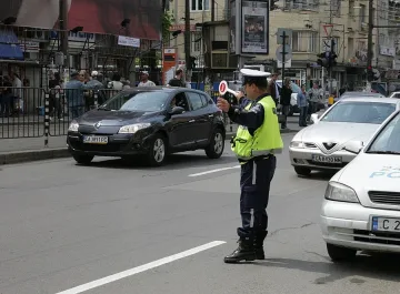 Агресивен шофьор рани пътен полицай