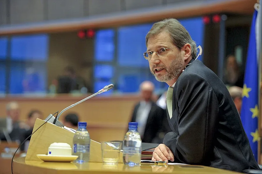 Брюксел заплаши да врътне кранчето на Чехия