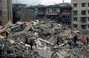 Срутена сграда погреба 7 души в Аржентина