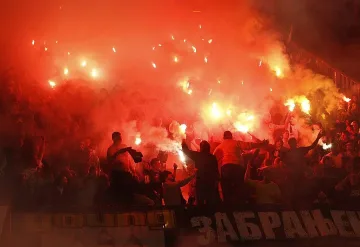 "Звезда" надви "Партизан", наш национал се издъни 