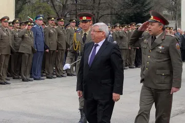 Армията най-примамлива с 1571 лева заплата
