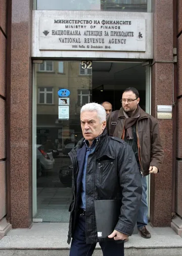 Волен: Няма общински структури напуснали „Атака”