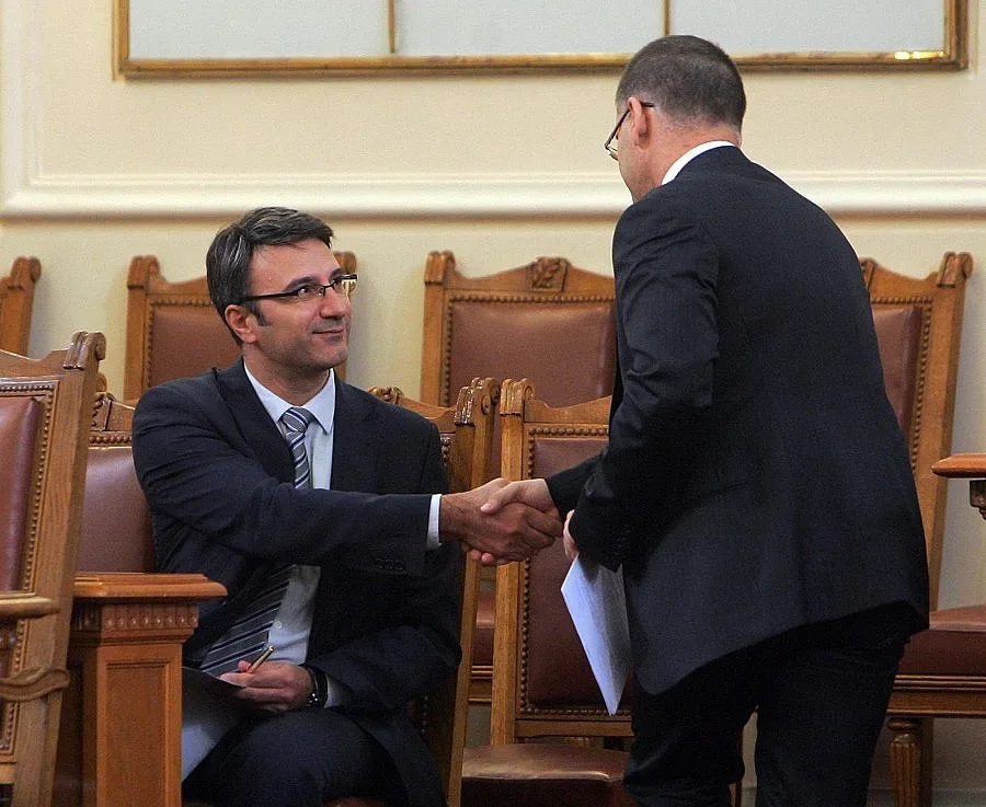 Връщат Трайков да работи за кабинета
