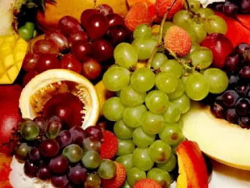Праскови и грозде поскъпват
