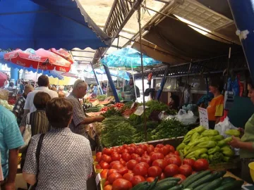 Данъчни плъзнаха по пазарите
