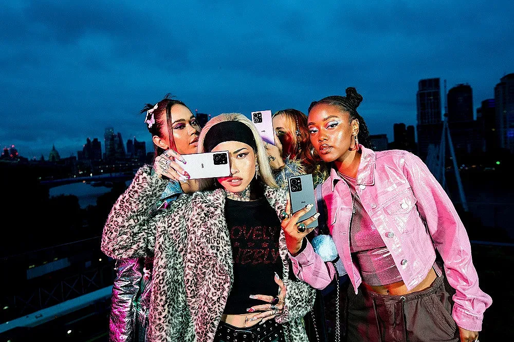 Нов смартфон позволява лесен домашен ремонт и режим на детокс