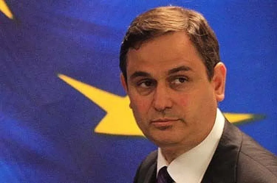 Гърция с нов министър на финансите