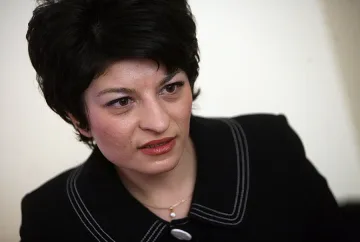 Атанасова търси консенсус за здравеопазването
