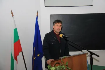 Веско Маринов извади тапия за финансист