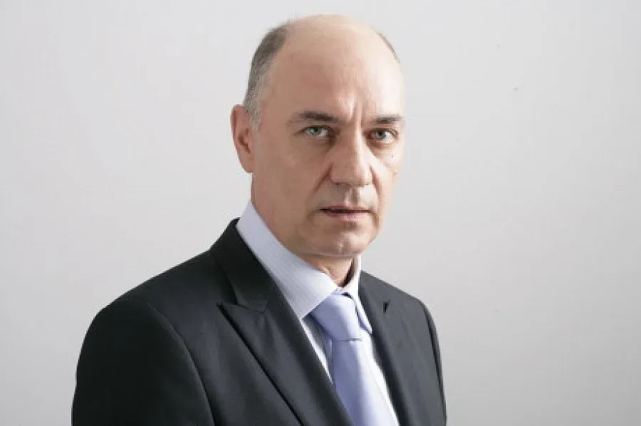 Кадурин става Бръснача, опасен бос на мафията
