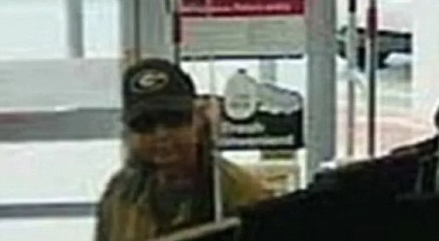 Спипаха в крачка бабка с крадени вафли