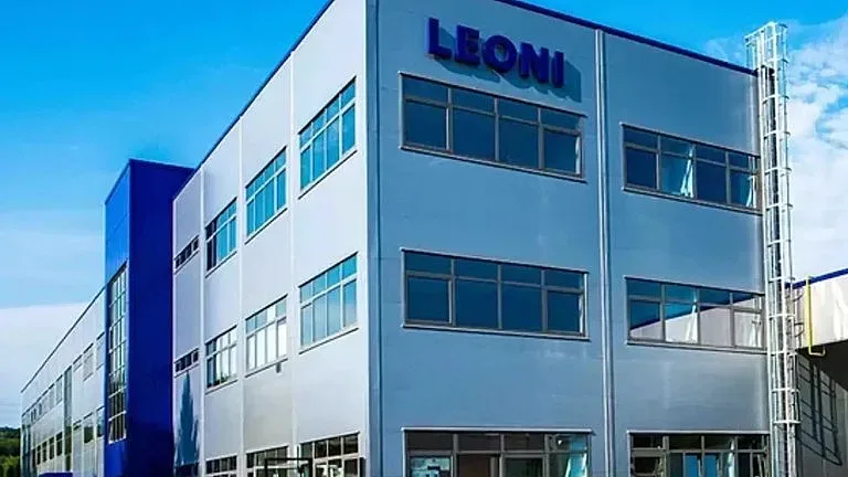 Огромен удар за наш регион. Спира завод с 1300 работници