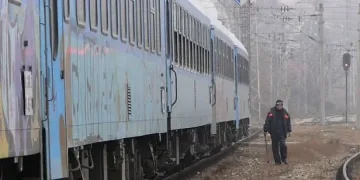 Стотици пътници блокирани за 4 часа на гара Стамболийски