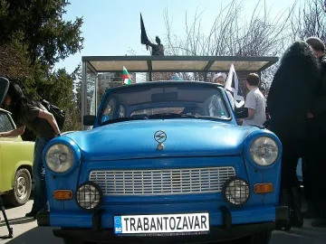 Подкараха трабантче с вода