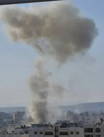 Полицаи и цивилни загинаха при взривовете в Дамаск 