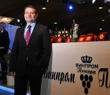 Позлатиха "Домейн Пещера"