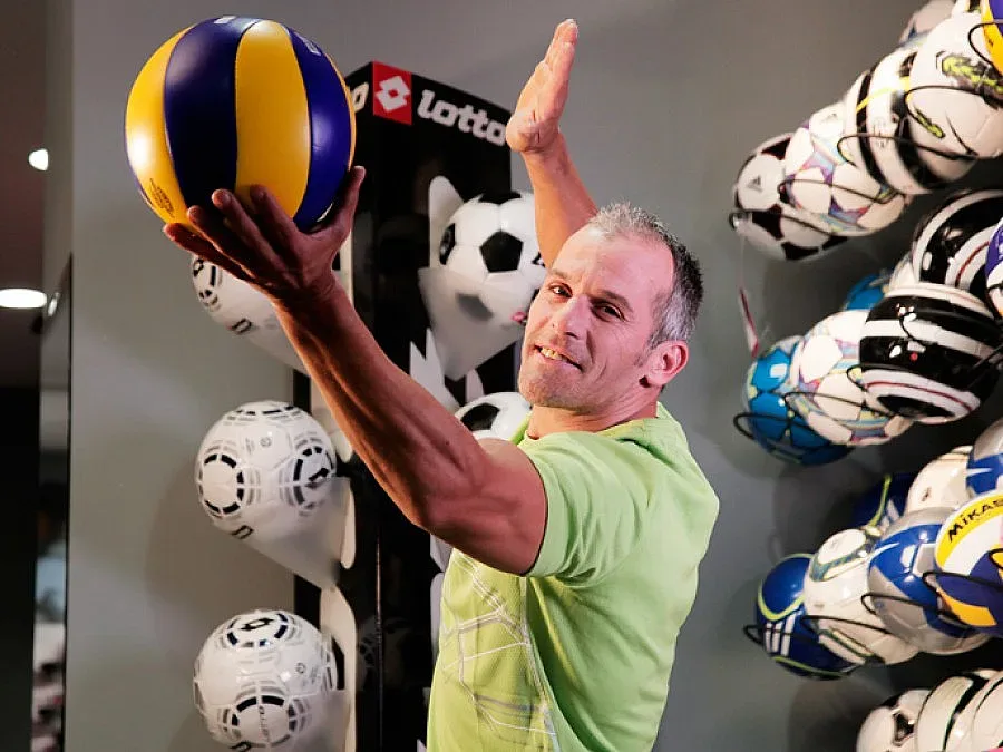 Йовчев и левскари откриват магазин на Sport Depot