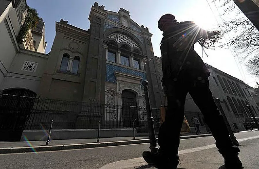 Осуетиха атентат в миланска синагога