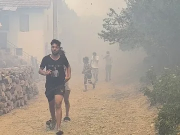 Адът се отвори във Воден. Пламъци и писъци, евакуират хора