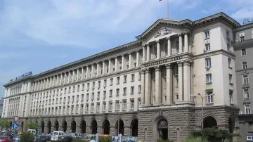 Бойко дал 247 384 лв. награда