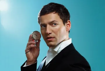 Орлин Павлов става Агент 007