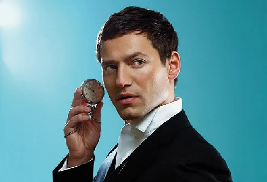 Орлин Павлов става Агент 007