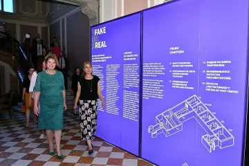 Йотова откри изложба за фалшификациите и подправянията в историята