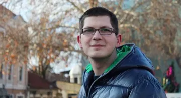 Босненец знае 67 езика, само македонският му се опъва