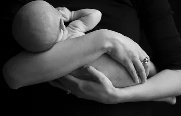 Лихвари въртят бизнес с бебета