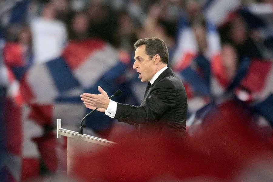 Сарко плаши с напускане на Шенген