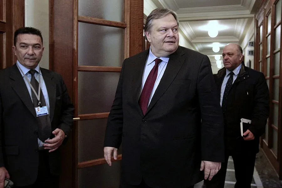 Отпускат още 28 млрд. евро на Гърция