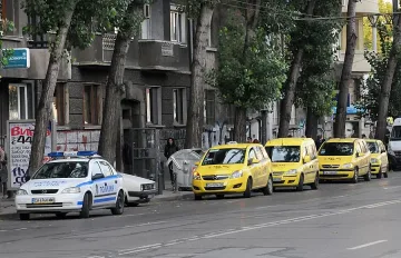 Цената на таксито скача с 15-20 ст. на километър