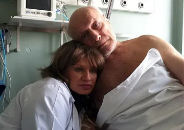 Жената на умиращ артист се обеси от мъка