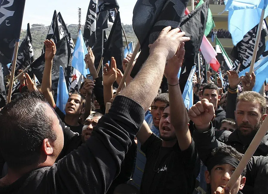 15 хил. чужди терористи вилнеят в Сирия