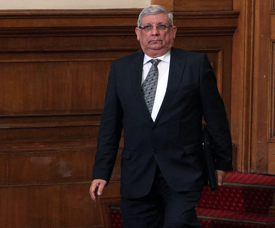 Ангелов отрече негов човек да е нареждал на посланик Димитров