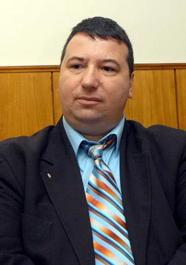Забъркаха висш полицай в имотен скандал