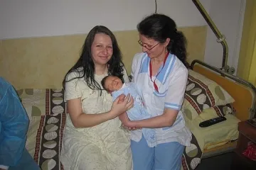 Пребориха се за живота на родилка в клинична смърт